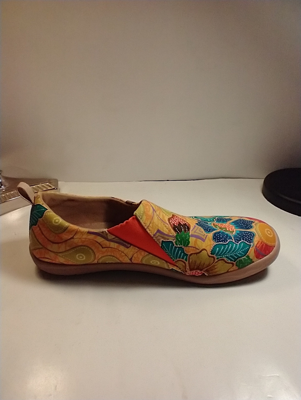 Colorful Floral Slip-On Women's Shoes - Yellow - Picture 7 of 10